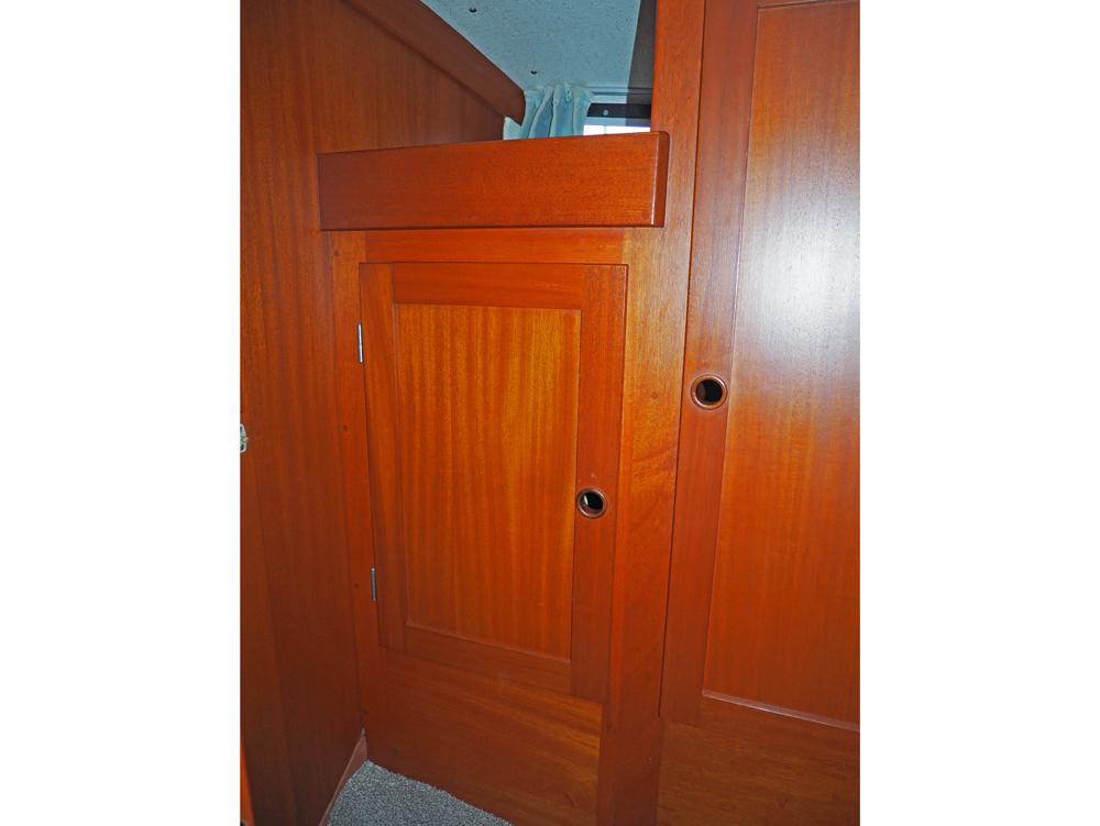 Cabin en avant, H&eacute;bergements